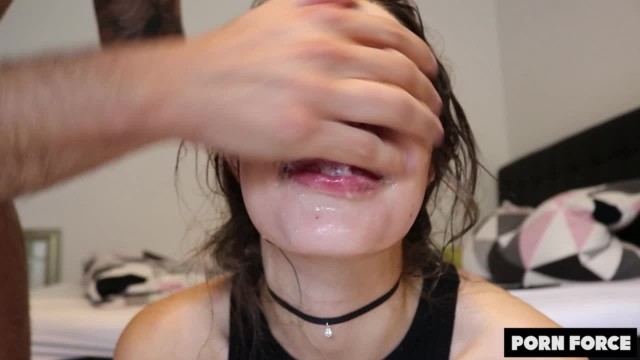 Крошка, которая может похвастаться максимально глубокой глоткой - #10