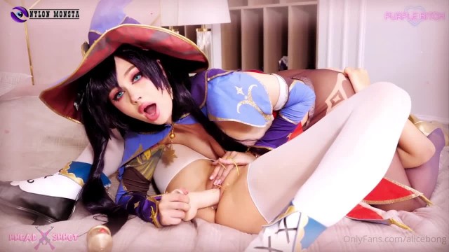 Шикарные косплеерши и их неистовые игры с сексуальными игрушками - #9