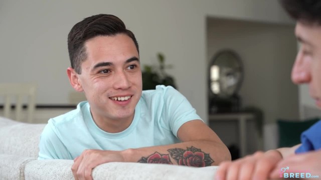 Ни одна уважающая себя милфа не откажется одну стволов - #1