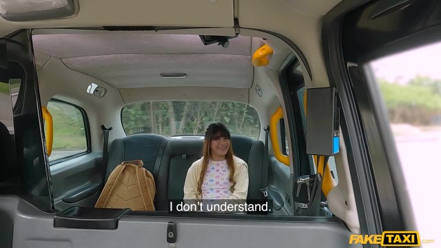 Милая первокурсница сама мечтала попасть в фейковое такси - #1